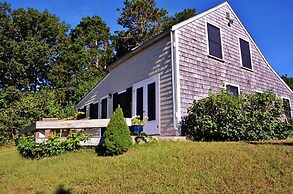 Ipswich Cottage: Beautiful Views, 5 Mins to Beach