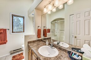 Bright Townhome - 1 Mile to Downtown Cloudcroft