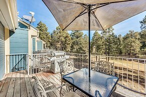 Bright Townhome - 1 Mile to Downtown Cloudcroft