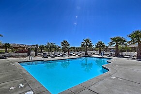 Resort Pools + Golf: Palm Springs Condo!