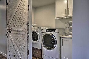 Sleek Riverfront Condo on Pier in Downtown Astoria