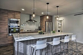 Sleek Riverfront Condo on Pier in Downtown Astoria