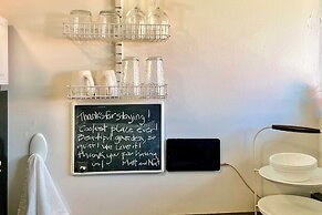 Modern Entertainment Getaway Off Sacramento River!