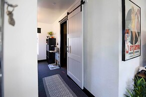 Private Modern Entertainment Getaway