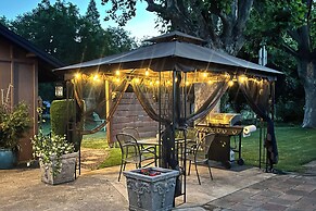 Private Modern Entertainment Getaway