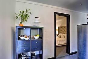 Private Modern Entertainment Getaway