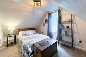 On the Rocks - A Modern Home w/ Decks & Views