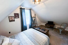 On the Rocks - A Modern Home w/ Decks & Views