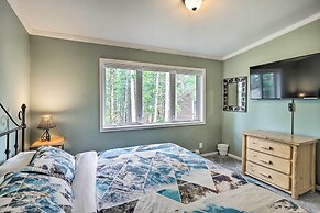 Spacious Breck Gem w/ Hot Tub: Walk to Ski Shuttle