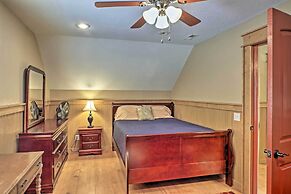 Guntersville Cabin w/ Fire Pit & Covered Porch