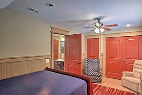 Guntersville Cabin w/ Fire Pit & Covered Porch