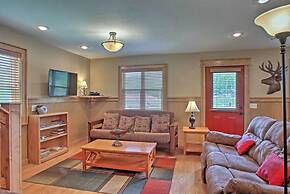 Guntersville Cabin w/ Fire Pit & Covered Porch