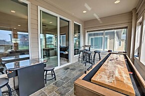 Gold Beach Townhome With Ocean Views & Sunroom!