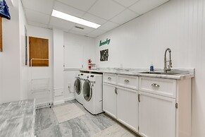 Lakefront Home w/ Rooftop Deck, Grill, Games!