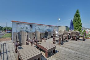 Lakefront Home w/ Rooftop Deck, Grill, Games!