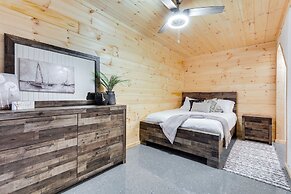 Lakefront Home w/ Rooftop Deck, Grill, Games!