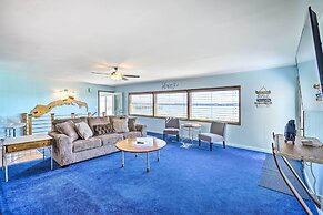 Lakefront Home w/ Rooftop Deck, Grill, Games!