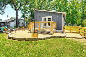 Pet-friendly Cottage, 3 Blocks to Main St!