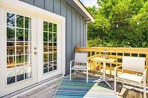 Pet-friendly Cottage, 3 Blocks to Main St!