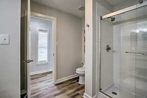 Pet-friendly Cottage, 3 Blocks to Main St!