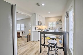 Pet-friendly Cottage, 3 Blocks to Main St!