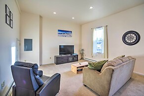 1/2 Mi to Windham Mtn: Main Street Condo