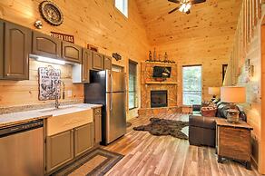 Gatlinburg Cabin w/ Hot Tub: 5 Mi to Downtown