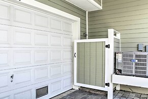 Resort-style Retreat w/ Beach Access in Ocean City