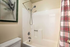 Walk to Marina: Rustic Grand Lake Retreat!