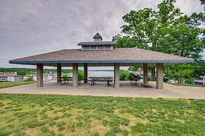 Lake of the Ozarks Waterfront Condo: Seasonal Pool