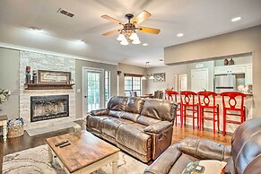 Gainesville Home w/ Outdoor Oasis, 16 Mi to Lake