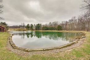 Quaint Winesburg Cottage w/ Porch & Pond!