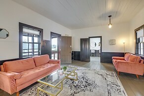 Quaint Winesburg Cottage w/ Porch & Pond!