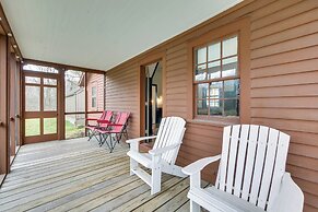 Quaint Winesburg Cottage w/ Porch & Pond!