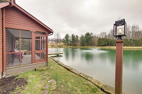 Quaint Winesburg Cottage w/ Porch & Pond!