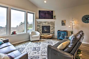 Stunning Neskowin Gem: View of Cascade Head!