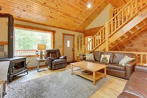 Rustic Cabin w/ Hot Tub - 7 Miles to Hocking Hills