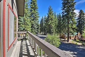 North Lake Tahoe Cabin: 4 Mi to the Beach!