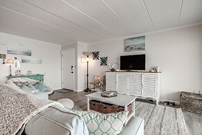 Pool & Boardwalk Access: Bayfront Ocean City Condo