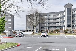 Pool & Boardwalk Access: Bayfront Ocean City Condo