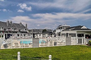 Pool & Boardwalk Access: Bayfront Ocean City Condo