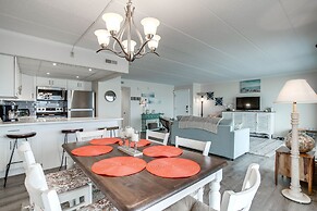 Pool & Boardwalk Access: Bayfront Ocean City Condo