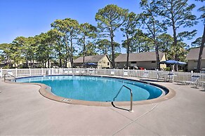Resort Condo: Golf & Pond View, Walk to Beach