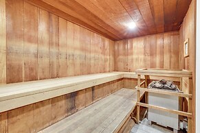 Mammoth Lakes Condo ~ 5 Mi to Mammoth Mtn!