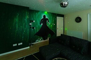 Escape The Matrix - 2 Bed Flat in City Centre