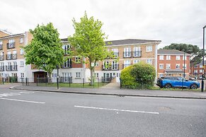 Escape The Matrix - 2 Bed Flat in City Centre