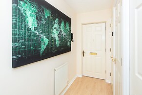 Escape The Matrix - 2 Bed Flat in City Centre