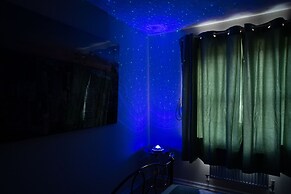 Escape The Matrix - 2 Bed Flat in City Centre