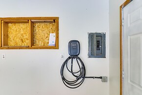 Columbia Falls Private Retreat: Pool Table & Deck!