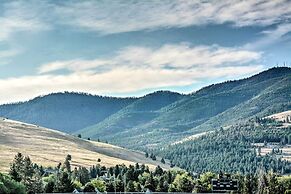 Cozy Montana Retreat w/ Fire Pit & Mountain Views!